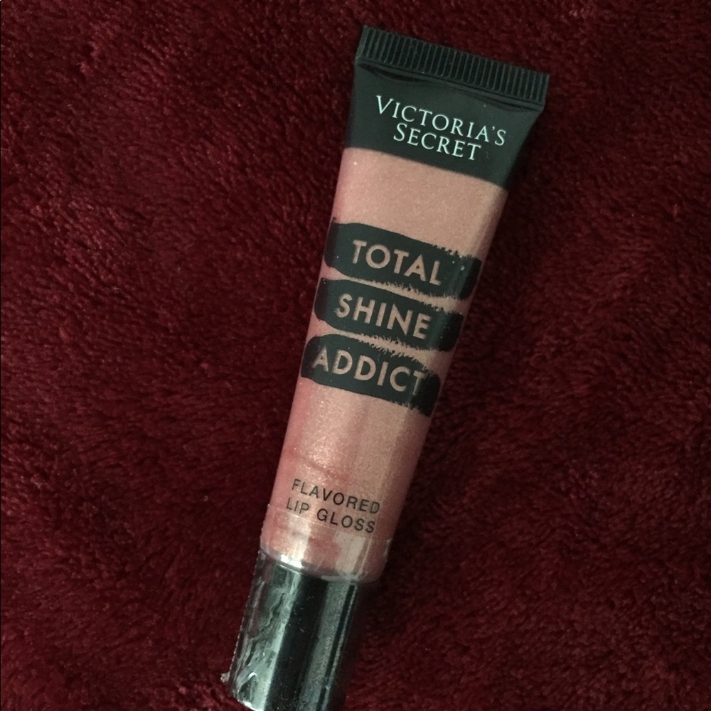 Victoria’s Secret Total Shine Addict lip gloss